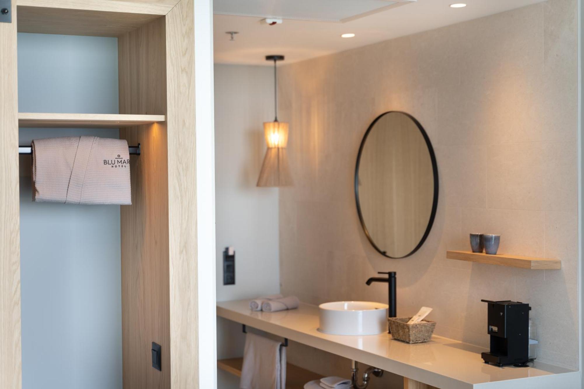 Blu Mare Hotel Novigrad Istria エクステリア 写真